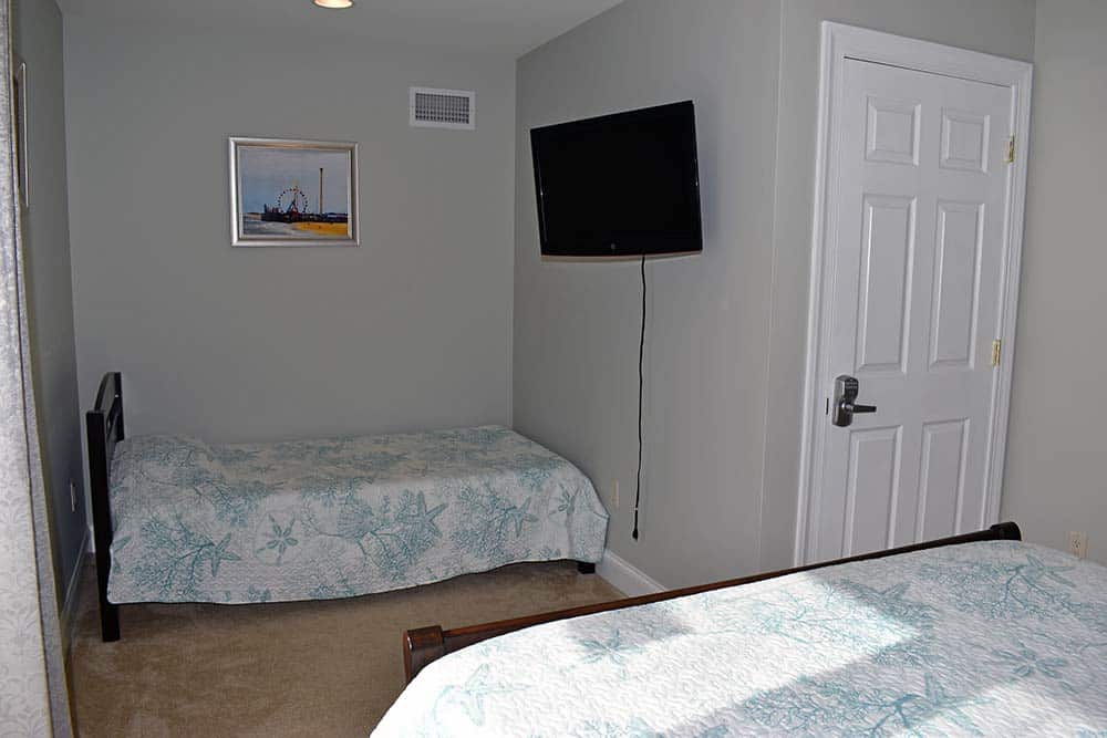 3Rd Floor Bedroom Twin Bed